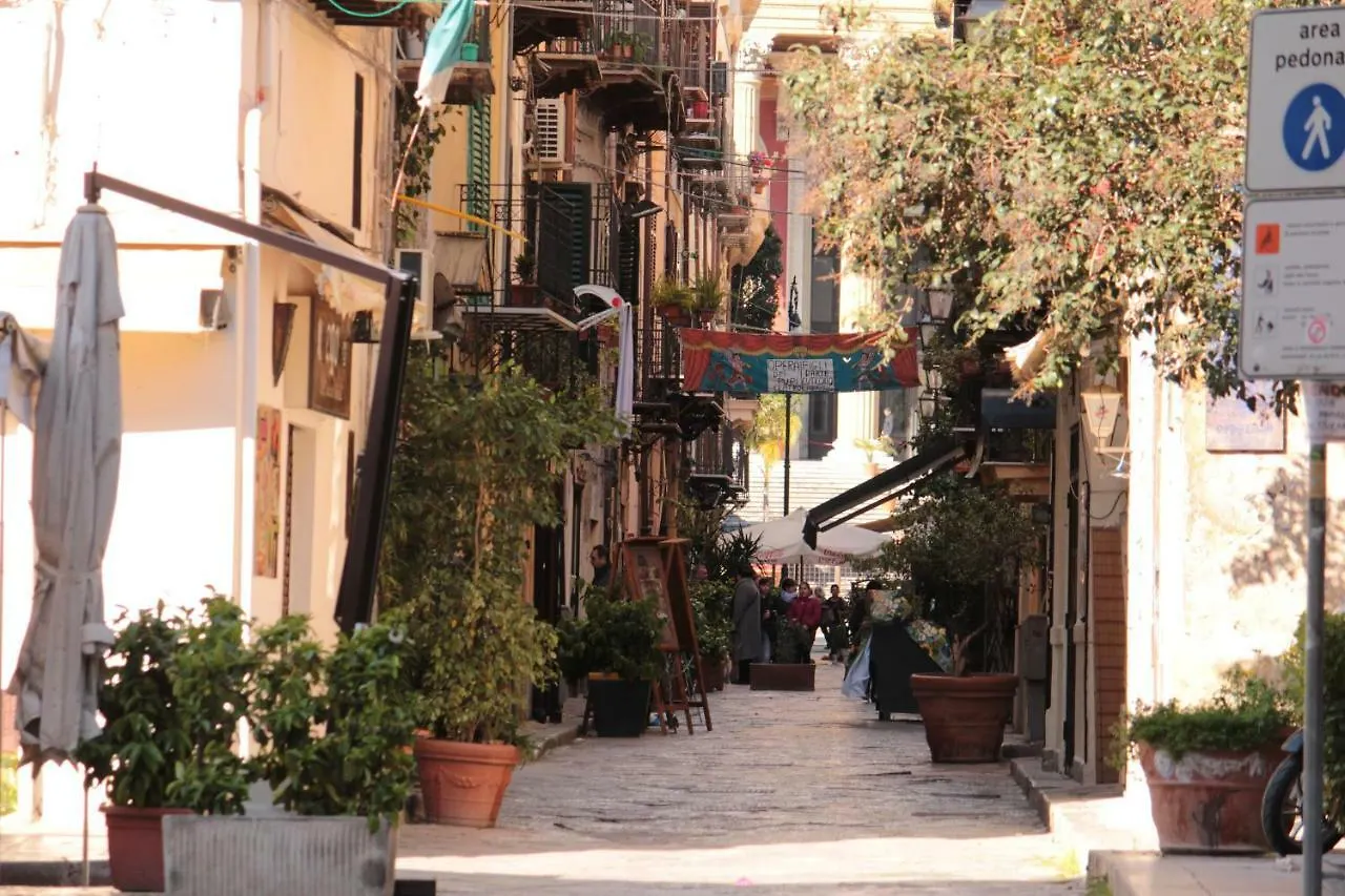 B&B Teatro Palermo Italien